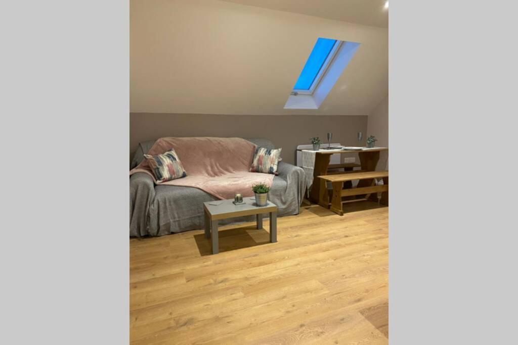 Prospect Perch - Studio Apartment, ウェルズ エクステリア 写真